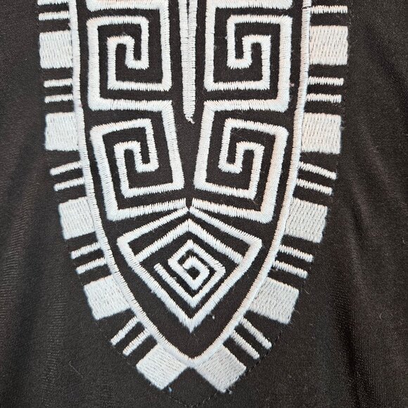 JM collections Womens 1x Black Embroidered V-Neck Top stretch business casual - Picture 4 of 10